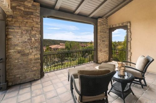 14 Morning Lgt, Newport Beach CA  92657-1654 exterior