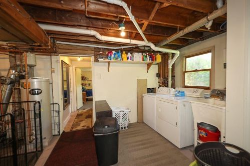 18 Hunter Ct, Goffstown NH  03045-1629 exterior