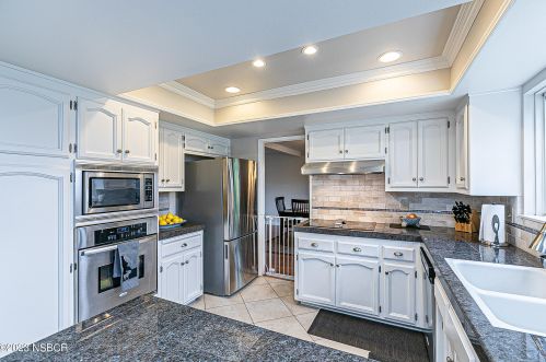 275 Meadowbrook Dr, Santa Maria CA  93455-3604 exterior