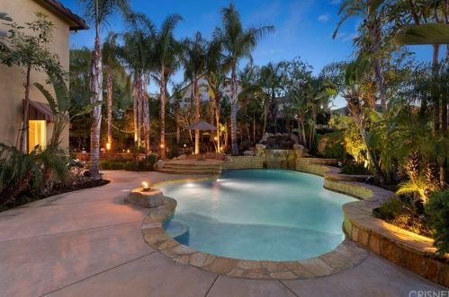 24924 Smokewood Way, Santa Clarita, CA 91381-2270