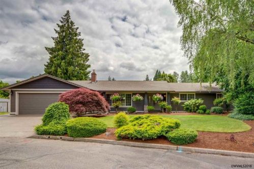 20 Smith Ct, Woodburn, OR 97071-4513