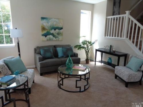 4078 Louis Krohn Dr, Santa Rosa, CA 95407-2531