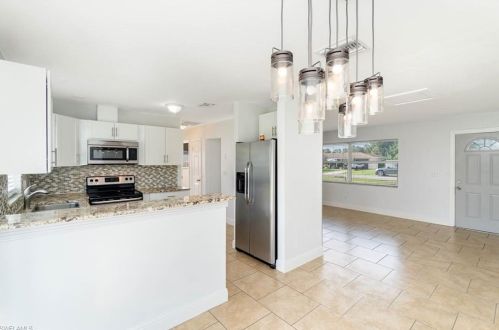 4245 22nd Pl, Naples, FL 34116-7001