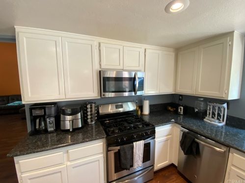 39754 Roripaugh Rd, Temecula CA  92591-6117 exterior