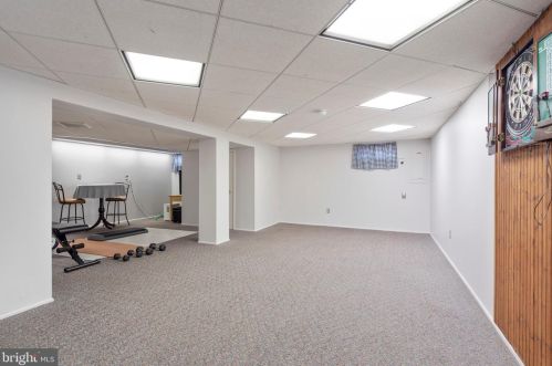 1162 Horseshoe Dr, Blue Bell PA  19422-1947 exterior