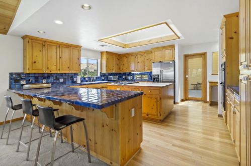 1750 Orch Rd, Hollister CA  95023-9210 exterior