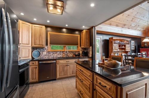 82 Lake Shore Dr, Rock Hill, NY 12775-6522