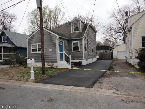 111 Brookside Ave, Wilmington, DE 19805-2436