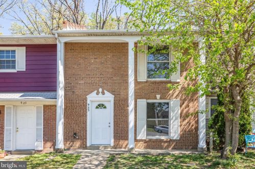 923 Anvil Rd, Fredericksburg, VA 22405-1215