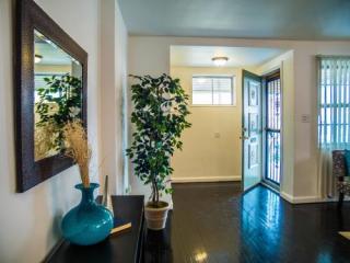 1007 Hamilton St, Washington, DC 20011-6427