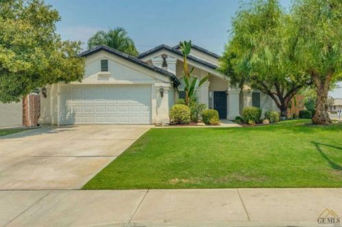10002 Kearney Hills Dr, Bakersfield, CA 93312-6321