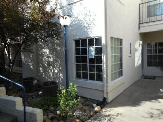 311 Beachcomber Dr, Rocklin, CA 95677-4774