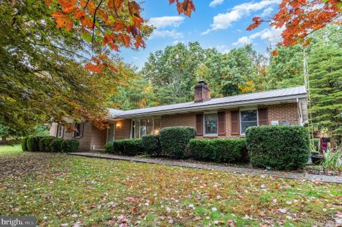 125 Mountainview Rd, Shermansdale, PA 17090-7903