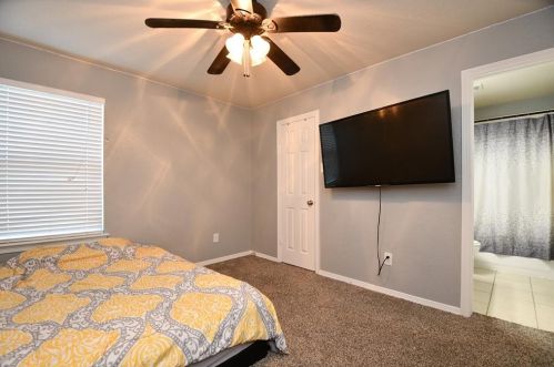 8514 Sports Haven Dr, Humble TX  77346-6000 exterior