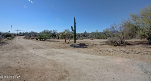 10460 Gila Rd, Tucson, AZ 85742-9651