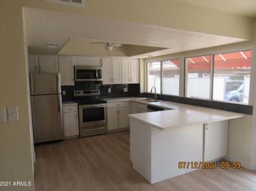 5126 Granite Reef Rd, Scottsdale AZ  85250-7451 exterior