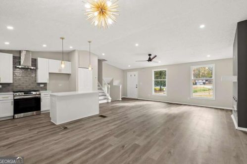 4992 Stone Trce, Stone Mountain GA  30083-6008 exterior