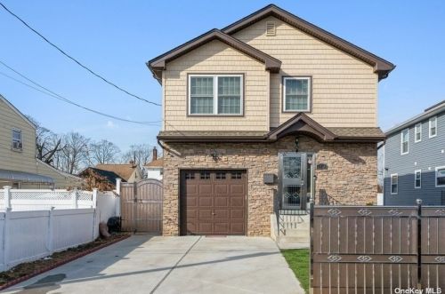 112 Emporia Ave, Floral Park, NY 11003-1836