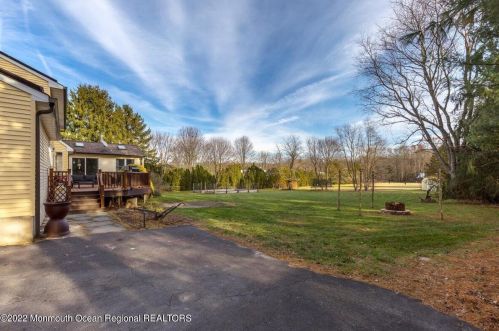 220 Long Swamp Rd, Plumsted Township NJ  08533-2028 exterior