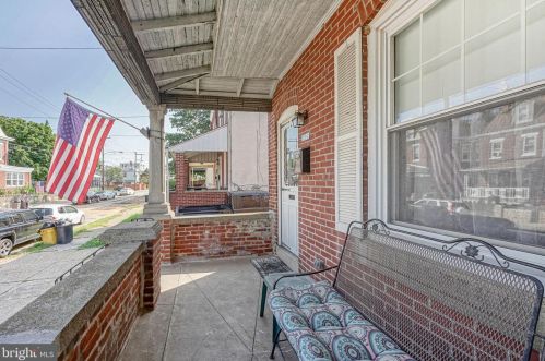 6625 Ditman St, Philadelphia, PA 19135-2714