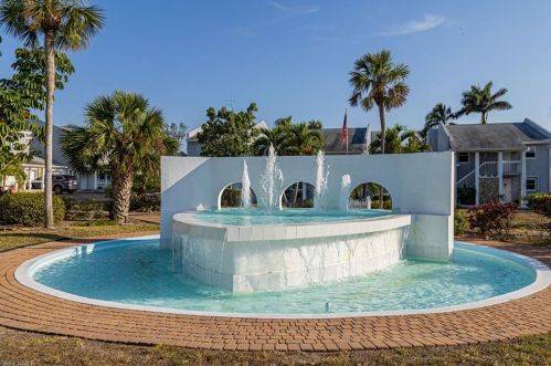 14 Watercolor Way, Naples, FL 34113-7682