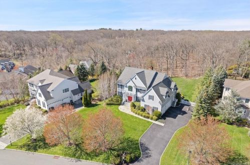 67 Stonewall Cir, White Plains, NY 10607-1834