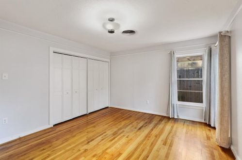 2121 Weatherbee St, Fort Worth TX  76110-1245 exterior