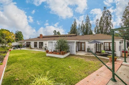 1421 Domingo Rd, Fullerton CA  92833-1926 exterior