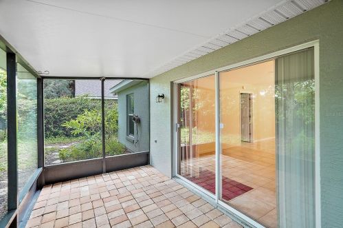 1103 Juniper Ct, Tavares FL  32778-4987 exterior