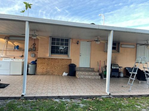 842 23rd St, Hialeah, FL 33010-2050