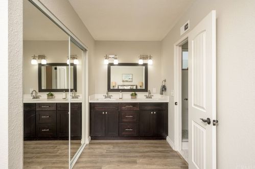 11104 Carmenita Rd, Whittier CA 90605-4130 exterior