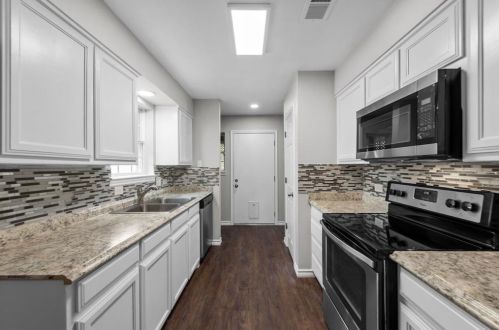 316 Bradshaw St, Denton TX  76205-0062 exterior