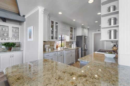 5529 Littlebow Rd, Palos Verdes Estates CA  90275-2366 exterior