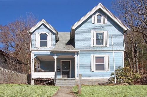 1922 Thomaston Ave, Waterbury, CT 06704-1030