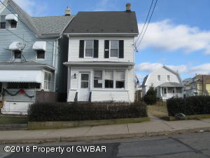 687 Lincoln St, Hazle Township, PA 18201-2749