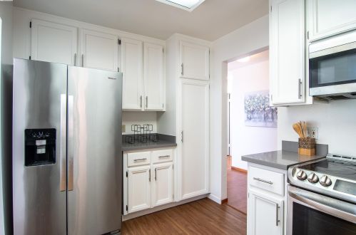 928 Wright Ave, Mountain View CA  94043-4656 exterior
