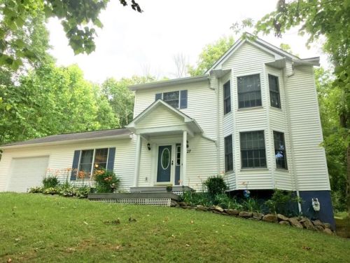 27 Farhills Dr, Shade, OH 45701-9506