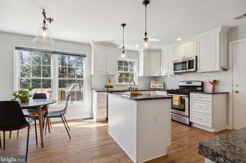 11824 Troika Ct, Woodbridge VA  22192-6282 exterior