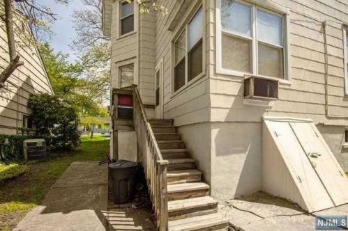 144 Main St, Ridgefield Park NJ  07660-1256 exterior