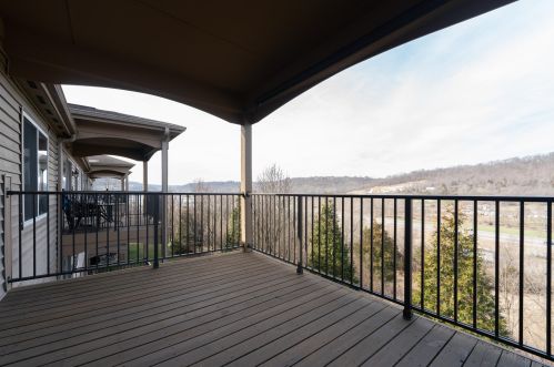 2205 Rolling Hills Dr, Covington, KY 41017-5132