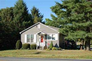 88 Main St, Poestenkill, NY 12140-3204