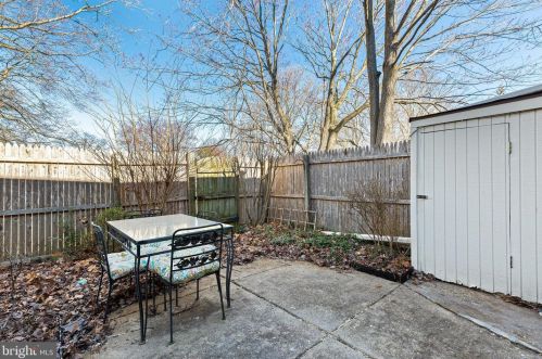 5912 Kingsford Rd, Springfield VA  exterior