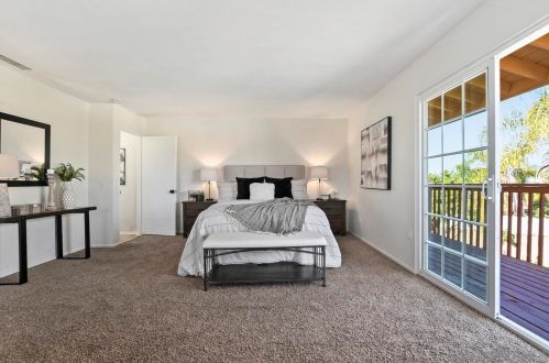 1171 Sunset Dr, Vista CA  92081-7407 exterior