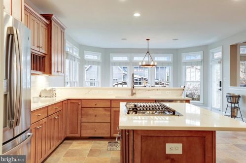 43331 Riverpoint Dr, Leesburg VA 20176-1296 exterior