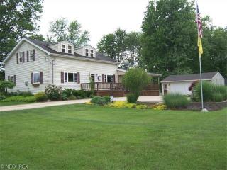 3571 Myers Rd, Geneva On The Lake, OH 44041-9165