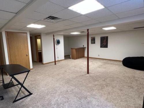 348 Woodridge Pl, Manitowoc WI  54220-7169 exterior