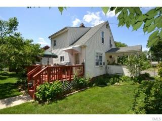 38 Liberty Ave, Danbury CT  06810-8144 exterior