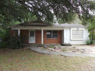525 Ronda St, Pensacola, FL 32534-9654