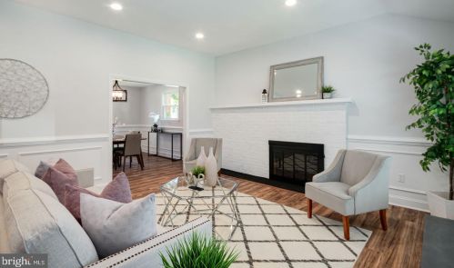 801 Meetinghouse Ct, Riverton NJ  08077-3325 exterior