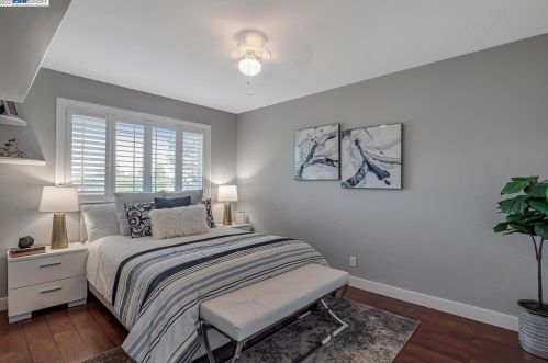 1042 Lomitas Ave, Livermore CA  94550-6436 exterior